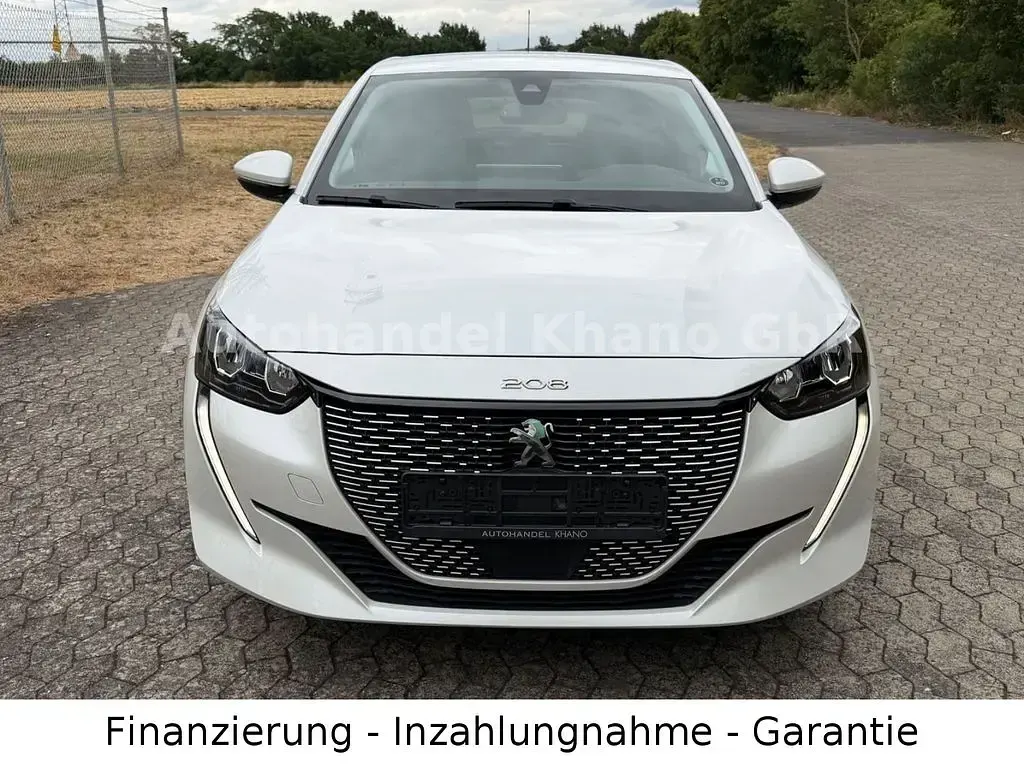 Gebraucht Peugeot e-208 Allure 100 kW (136 PS) 2020 Weiß Kleinwagen