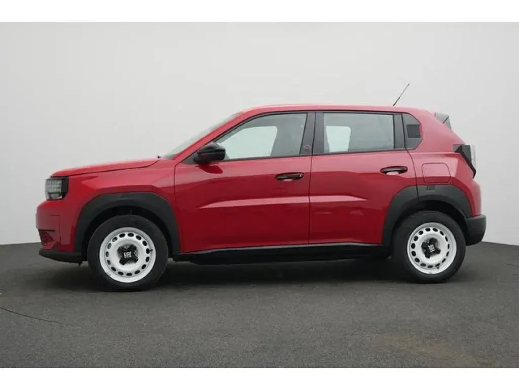Gebraucht Fiat Grande Panda 83 kW (113 PS) 2025 Rot (metallic) Kleinwagen