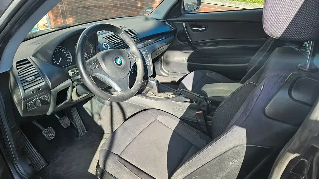 Gebraucht BMW 118 M Sport 143 PS (105 kW) 2009 Schwarz Kleinwagen