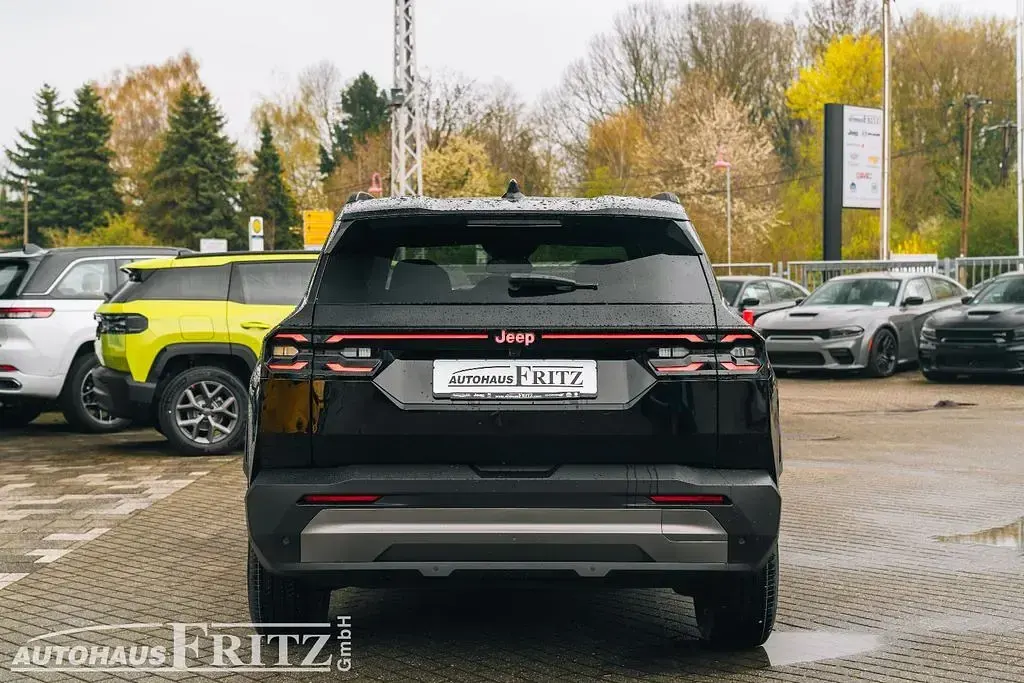Neu Jeep Compass 145 PS (106 kW) 2026 Schwarz SUV