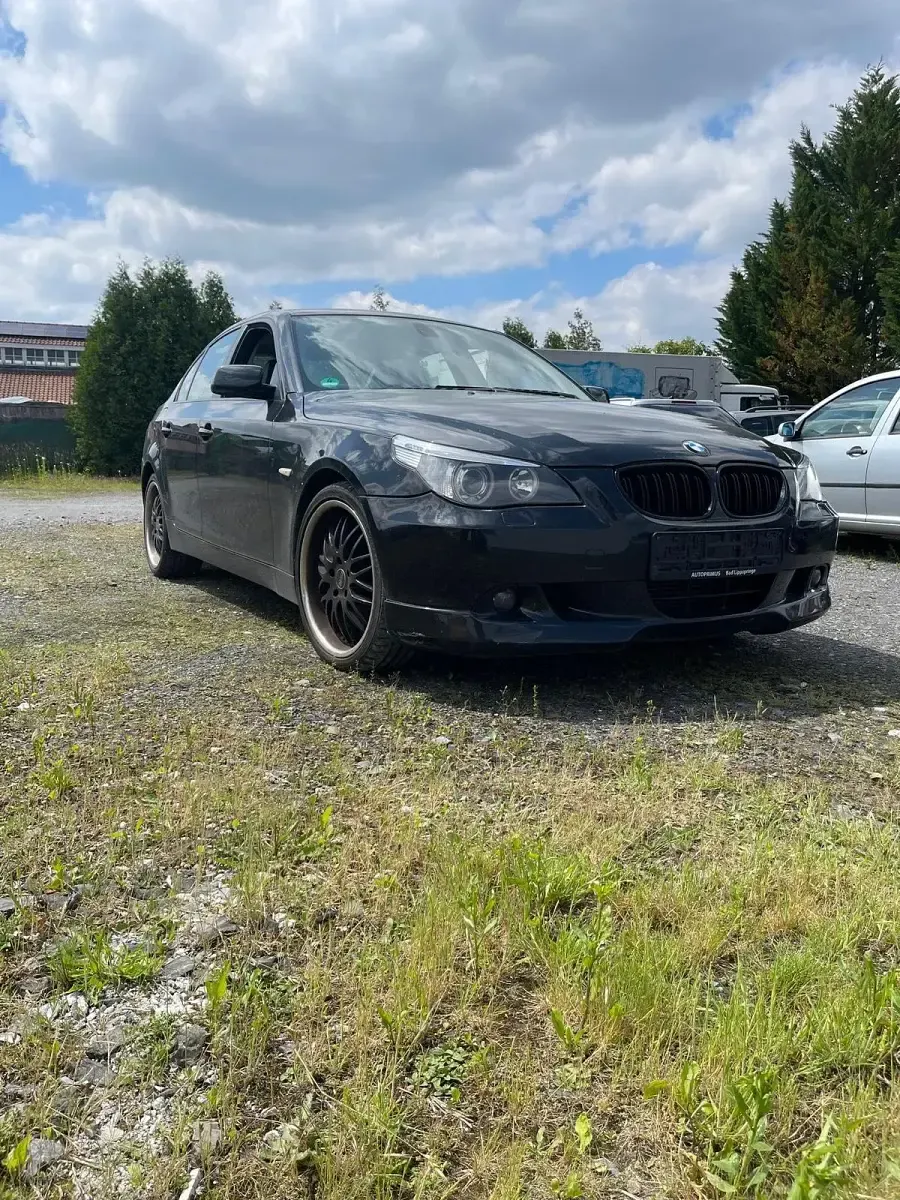 Gebraucht BMW 530 231 PS (169 kW) 2007 Schwarz Limousine