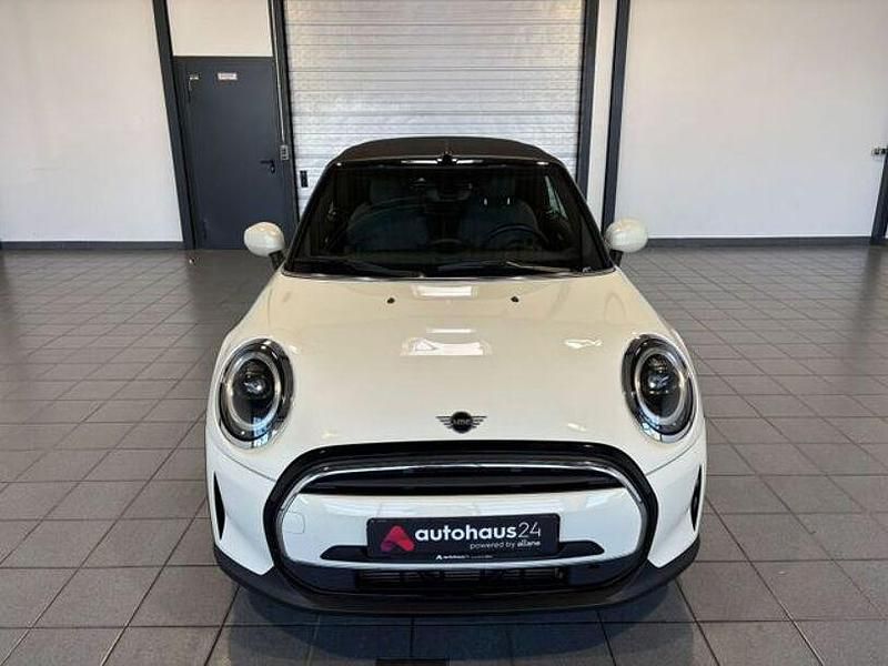 Gebraucht Mini ONE Classic 102 PS (75 kW) 2022 Weiß Kleinwagen