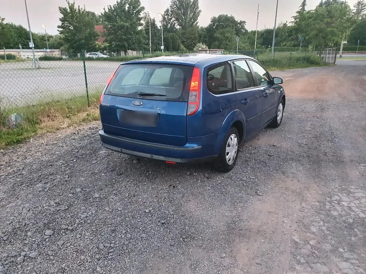 Używany Ford Focus 80 KM (58 kW) 2007 Niebieski Kombi