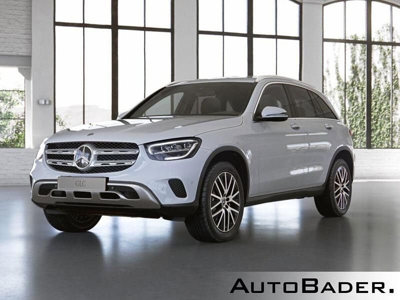 Gebraucht Mercedes GLC200 AMG 197 PS (144 kW) 2022 Weiß SUV