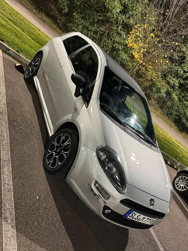Silber Gebraucht 2013 Fiat Punto Kleinwagen | 3.800 € - Bild 1/4
