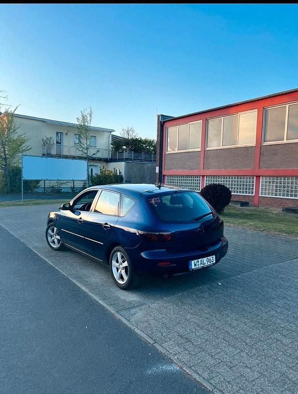 Blau Gebraucht 2004 Mazda 3 Kombi | 2.400 € (Fairer Preis) - Bild 1/4