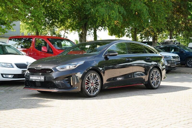 (1k) zilinaschwarz met. Gebraucht 2019 Kia ProCeed GT-Line Kleinwagen | 20.489 € (Fairer Preis) - Bild 1/4