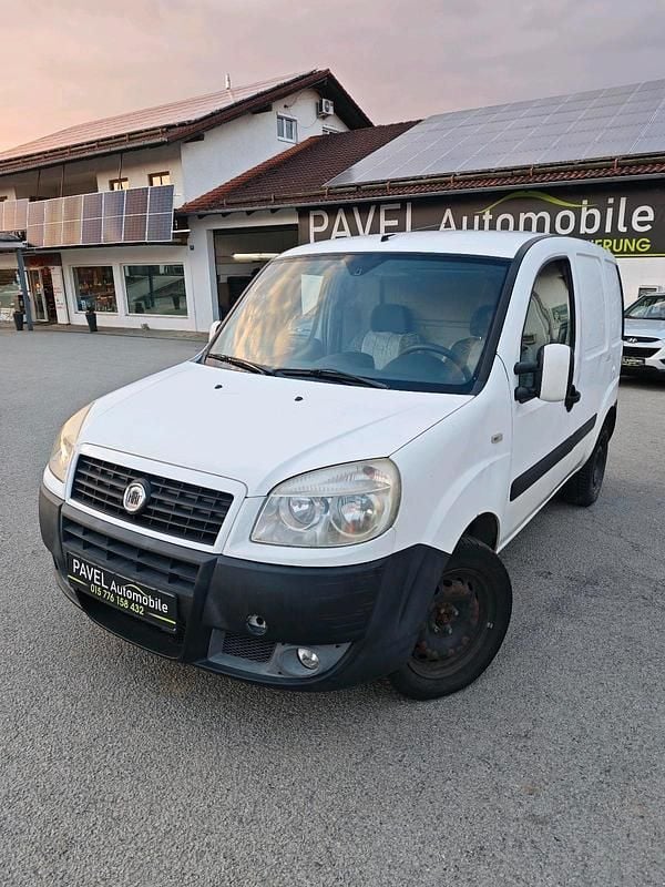 Gebraucht Fiat Doblò 75 PS (55 kW) 2008 Weiß Van / Kleinbus