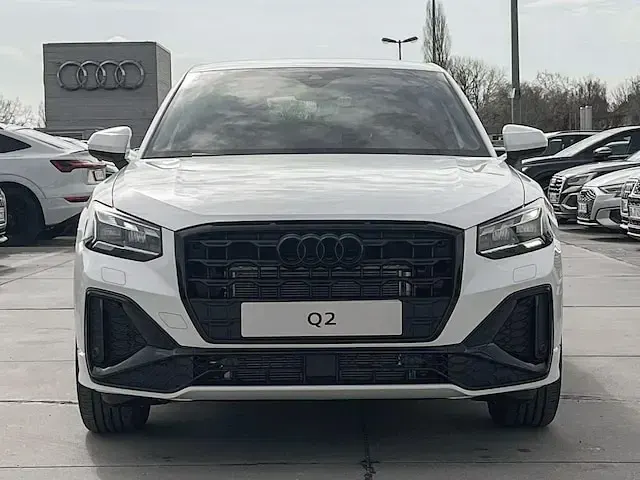 Gebraucht Audi Q2 S-Line 150 PS (110 kW) 2026 Arkonaweiß SUV