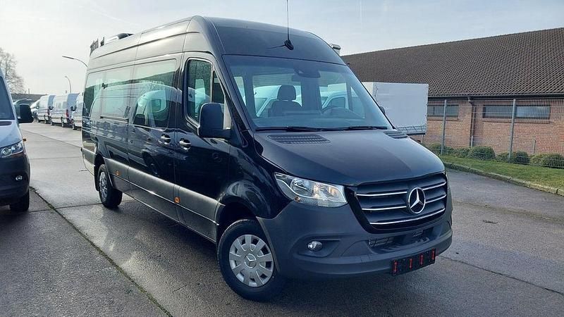Neu Mercedes Sprinter 170 PS (125 kW) 2025 Schwarz Van