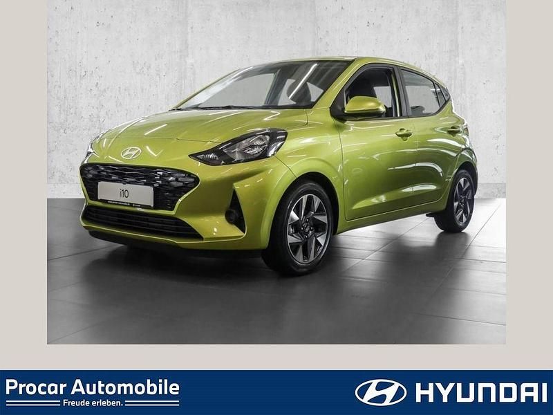 Grün Neu 2025 Hyundai i10 Trend Kleinwagen | 17.780 € (Fairer Preis) - Bild 1/4