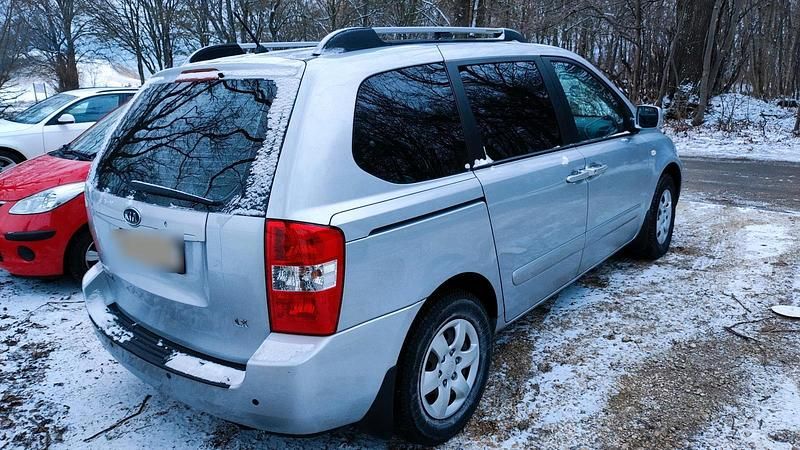 Gebraucht Kia Carnival 185 PS (136 kW) 2006 Silber Van / Kleinbus