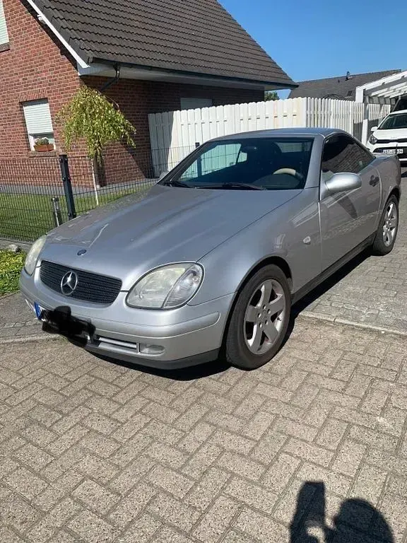 Second-hand Mercedes SLK200 136 CP (100 kW) 1997 Argintiu Cabrio