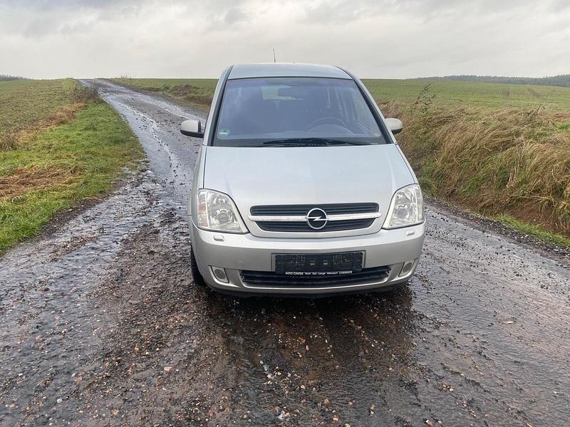 Gebraucht Opel Meriva 100 PS (73 kW) 2004 Silber Van / Kleinbus