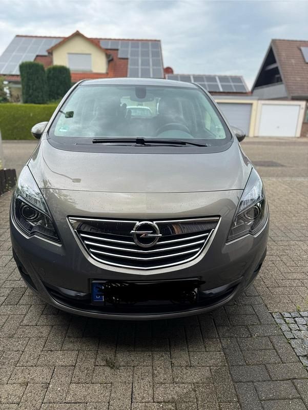 Braun Gebraucht 2013 Opel Meriva Van / Kleinbus | 4.600 € (Guter Preis) - Bild 1/4