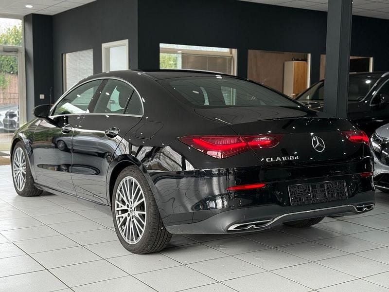 Gebraucht Mercedes CLA180 116 PS (85 kW) 2024 Schwarz Limousine