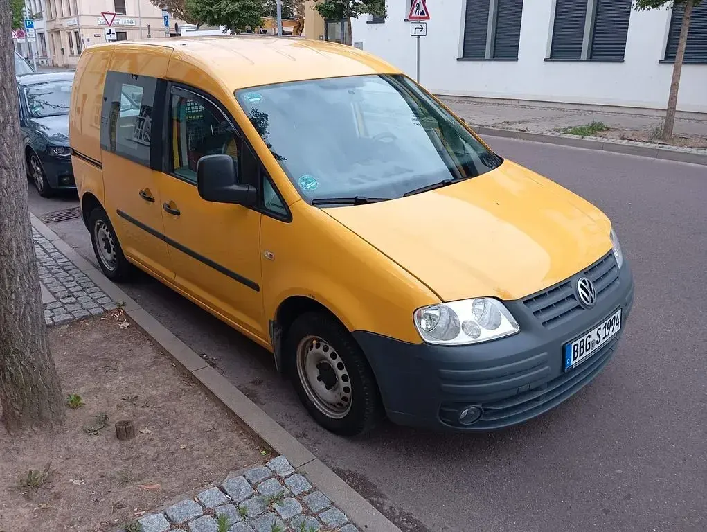 Gebraucht VW Caddy 75 PS (55 kW) 2010 Gelb Van / Kleinbus