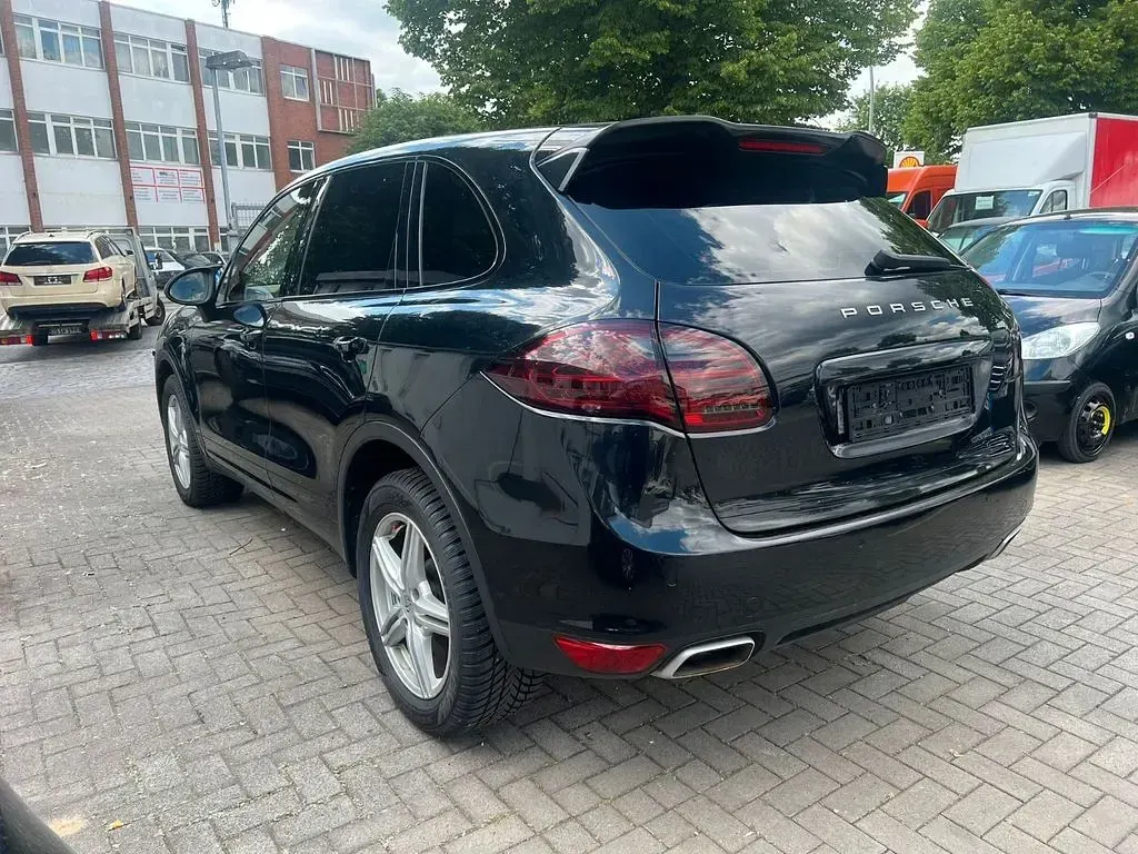Gebraucht Porsche Cayenne 245 PS (180 kW) 2011 Schwarz SUV