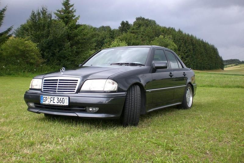 Grau Gebraucht 1994 Mercedes C36 AMG Limousine | 22.222 € - Bild 1/4