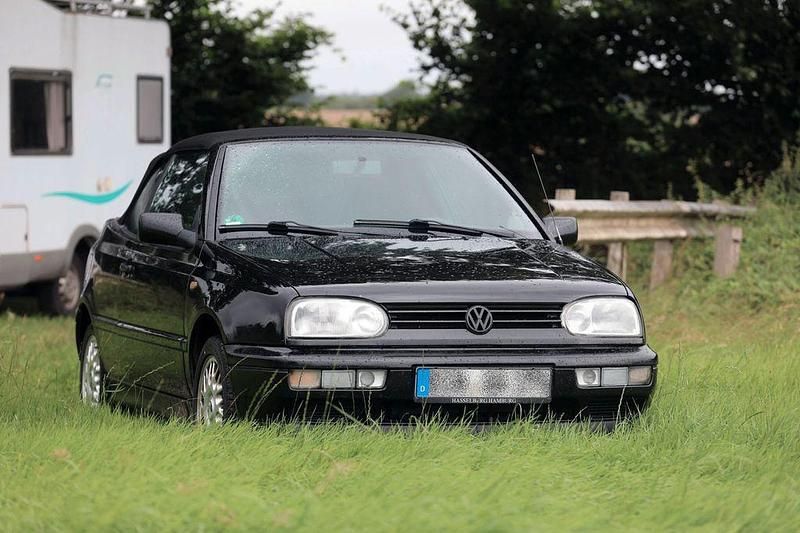 Schwarz Gebraucht 1998 VW Golf Cabriolet Cabrio | 1.500 € (Superpreis) - Bild 1/4