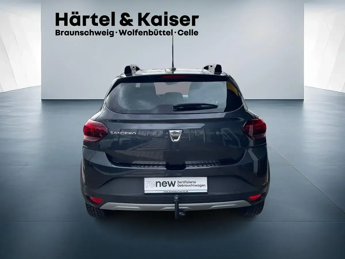 Gebraucht Dacia Sandero Comfort 91 PS (66 kW) 2021 Grau SUV