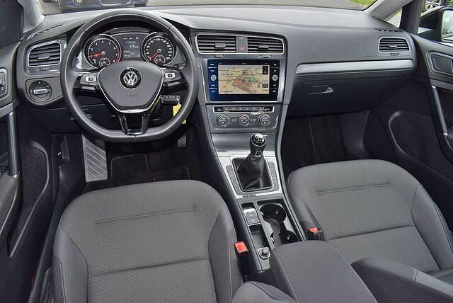 Gebraucht VW Golf VII Comfortline 116 PS (85 kW) 2020 Schwarz Kombi