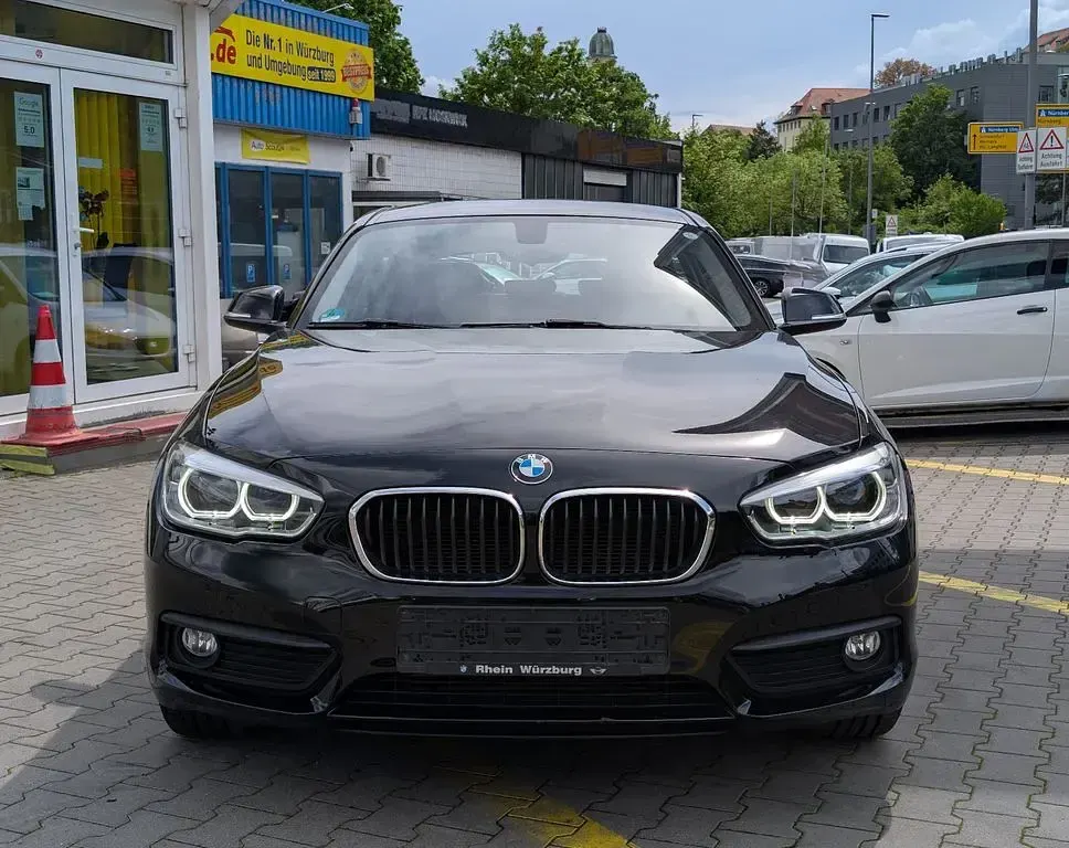 Gebraucht BMW 116 Advantage 109 PS (80 kW) 2015 Schwarz Kleinwagen