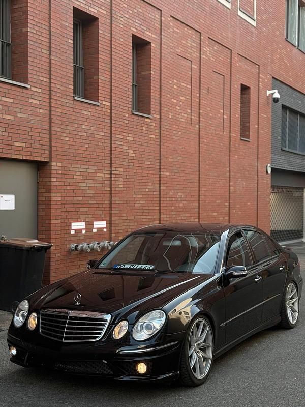 Gebraucht Mercedes E500 AMG 306 PS (225 kW) 2005 Schwarz Limousine