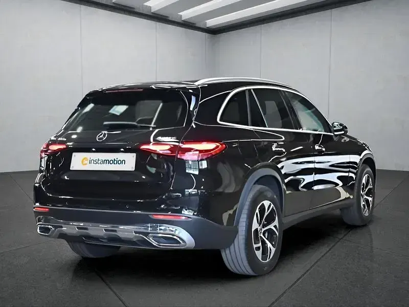 Gebraucht Mercedes GLC300 204 PS (150 kW) 2025 Schwarz SUV