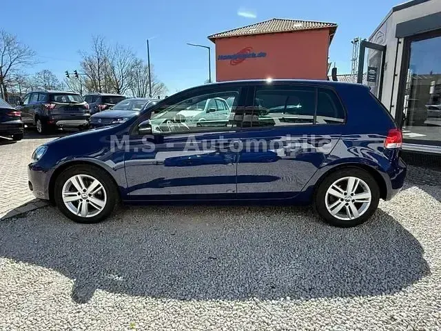 Gebraucht VW Golf VI Match 105 PS (77 kW) 2012 Andere Limousine