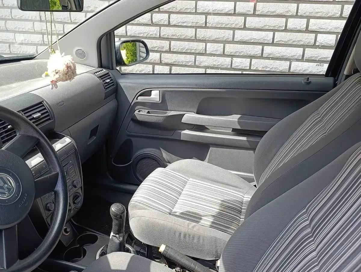 Gebraucht VW Fox 75 PS (55 kW) 2005 Schwarz Kleinwagen