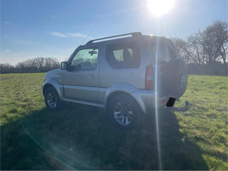 Gebraucht Suzuki Jimny 86 PS (63 kW) 2018 Silber SUV
