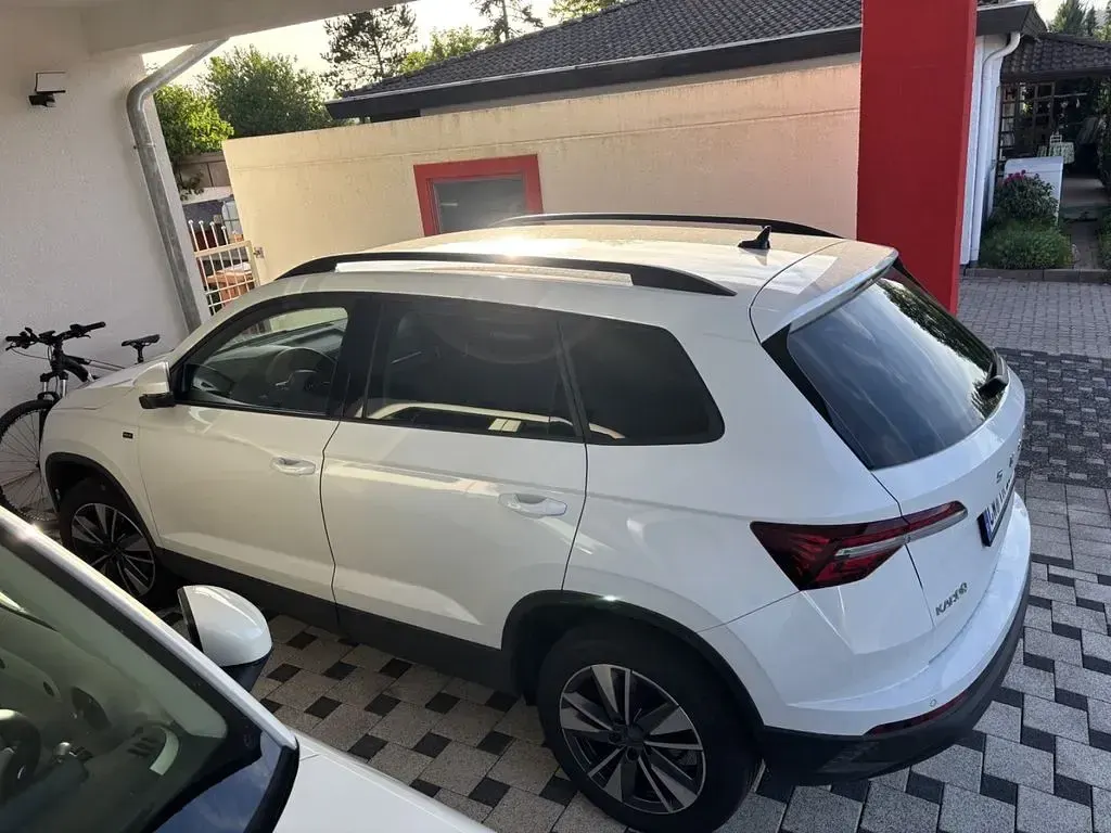 Gebraucht Skoda Karoq Drive 150 PS (110 kW) 2024 Weiß SUV