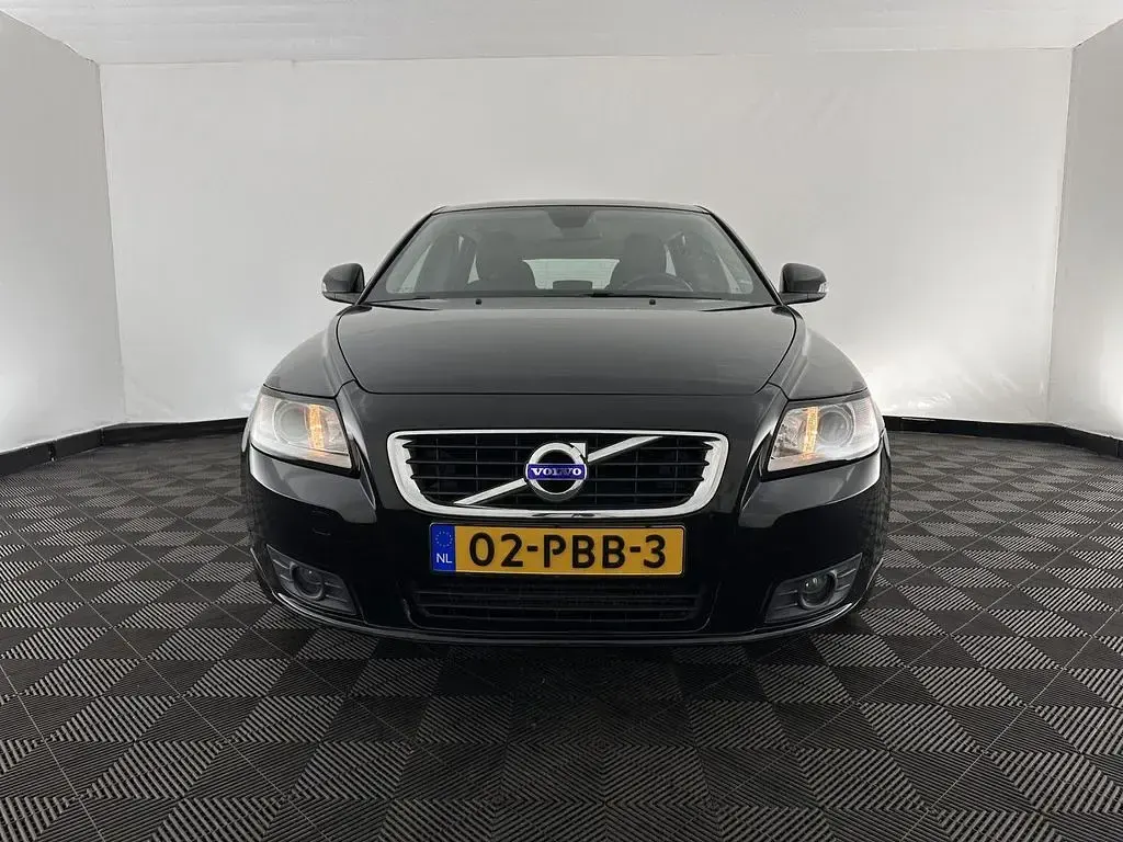 Gebraucht Volvo V50 Comfort 116 PS (85 kW) 2011 Schwarz Kombi