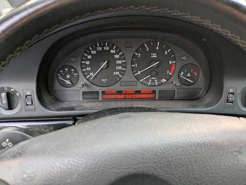 Usata BMW 520 170 CV (125 kW) 2001 Blu Station wagon