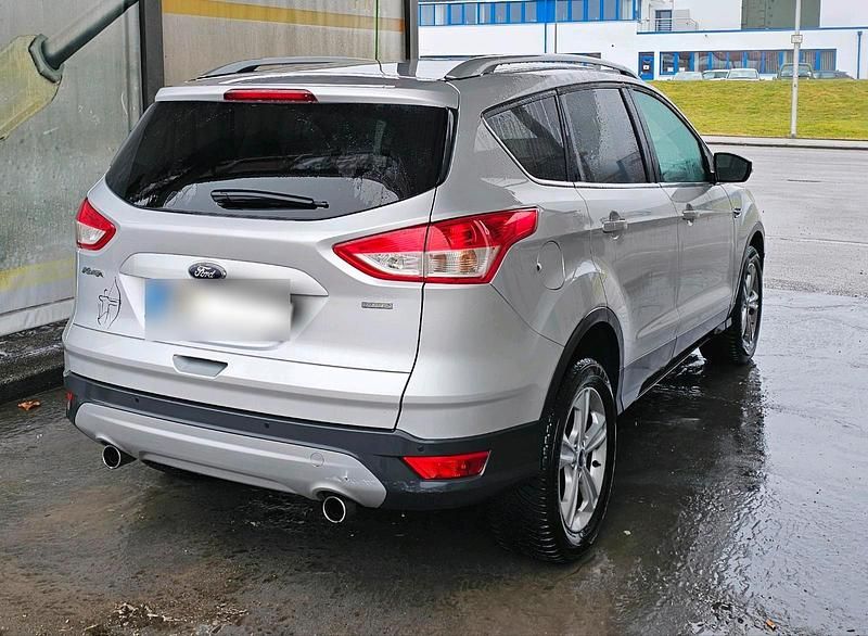 Gebraucht Ford Kuga Trend 150 PS (110 kW) 2014 SUV
