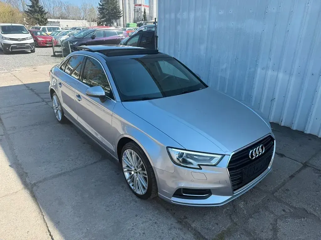 Second-hand Audi A3 Sport 186 CP (136 kW) 2018 Argintiu Berlinǎ