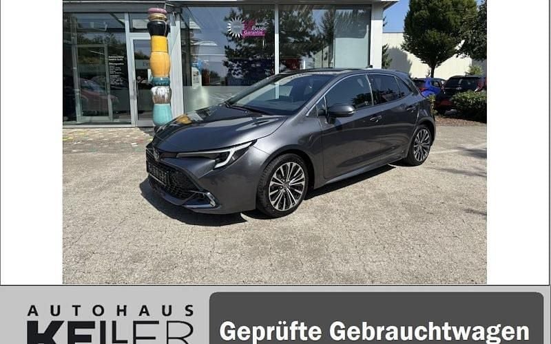 Grau Gebraucht 2024 Toyota Corolla Team Kombi | 26.760 € (Fairer Preis) - Bild 1/4