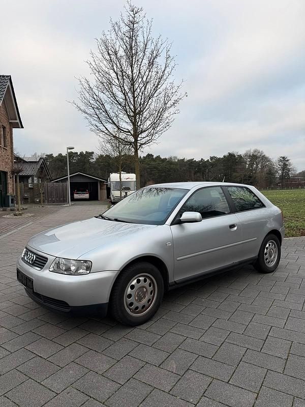 Silber Gebraucht 2003 Audi A3 Kleinwagen | 1.400 € (Guter Preis) - Bild 1/4