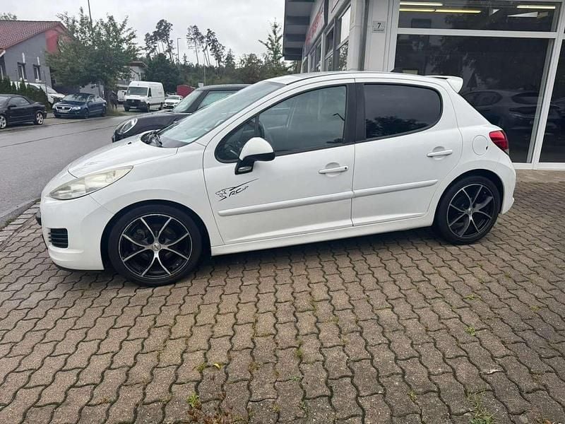 Lack weiss banquise Gebraucht 2010 Peugeot 207 Tendance Kleinwagen | 1.500 € (Superpreis) - Bild 1/4