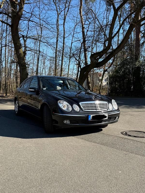 Gebraucht Mercedes E220 150 PS (110 kW) 2006 Schwarz Limousine