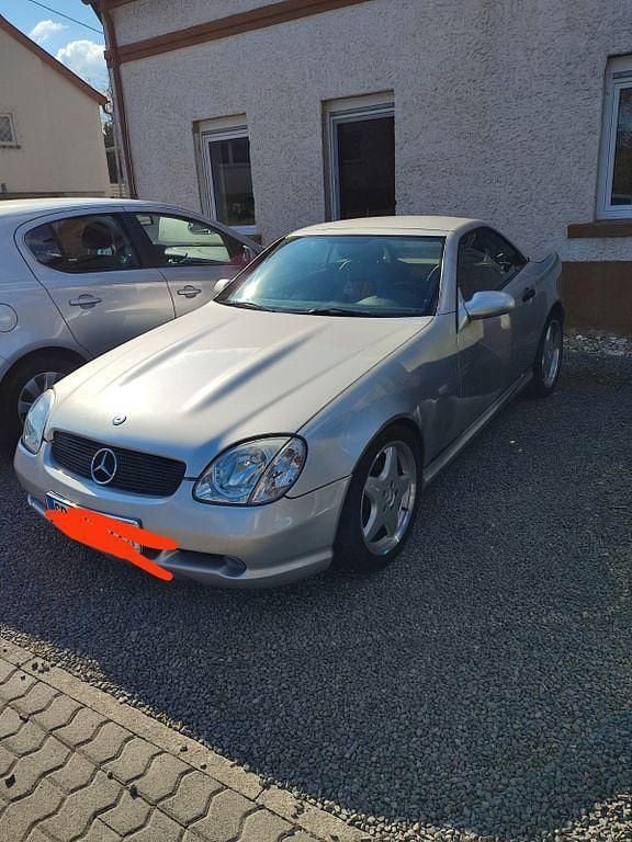 Gebraucht Mercedes SLK230 193 PS (141 kW) 1999 Silber Cabrio