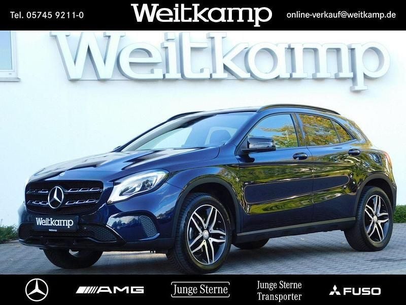 Lack cavansitblau Gebraucht 2017 Mercedes GLA200 Urban SUV | 23.470 € (Teuer) - Bild 1/4