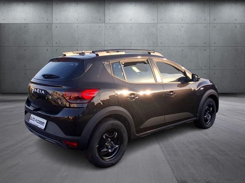 Neu Dacia Sandero Expression 91 PS (66 kW) 2025 Schwarz Limousine