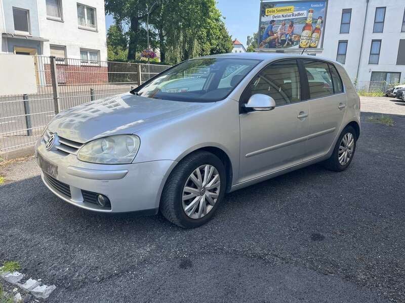 Reflexsilber metallic Gebraucht 2007 VW Golf V Kleinwagen | 3.500 € (Fairer Preis) - Bild 1/2