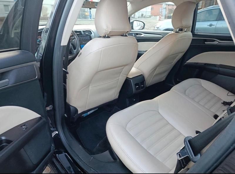 Gebraucht Ford Fusion 181 PS (133 kW) 2016 Schwarz Limousine