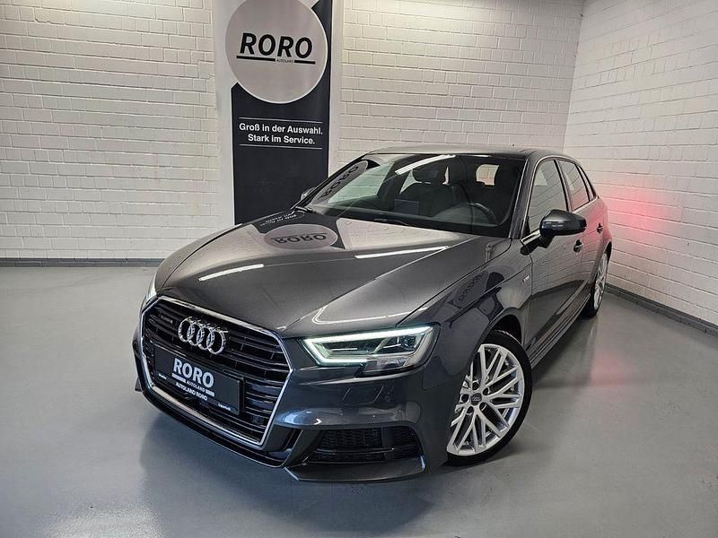 Grau Gebraucht 2017 Audi A3 Sportback Sport Kleinwagen | 17.950 € (Etwas zu teuer) - Bild 1/4
