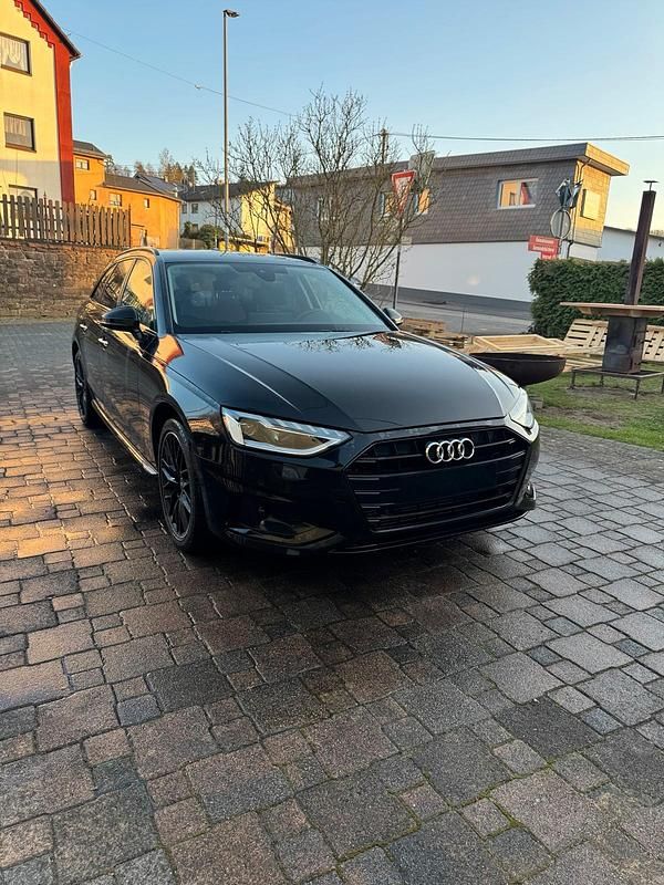 Gebraucht Audi A4 S-Line 190 PS (139 kW) 2020 Schwarz Kombi