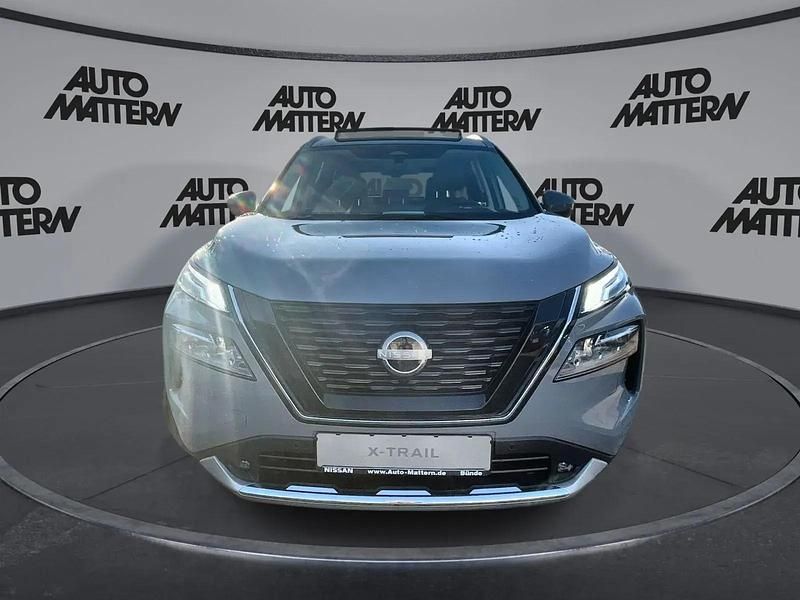 Neu Nissan X-Trail Tekna 213 PS (156 kW) 2025 Grau SUV
