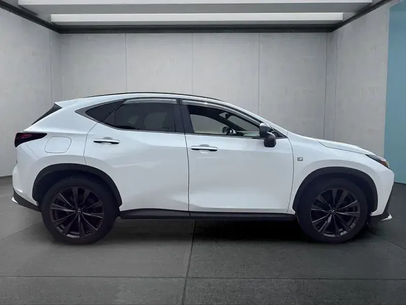 Gebraucht Lexus NX450h+ Sport Line 185 PS (136 kW) 2024 Weiß SUV